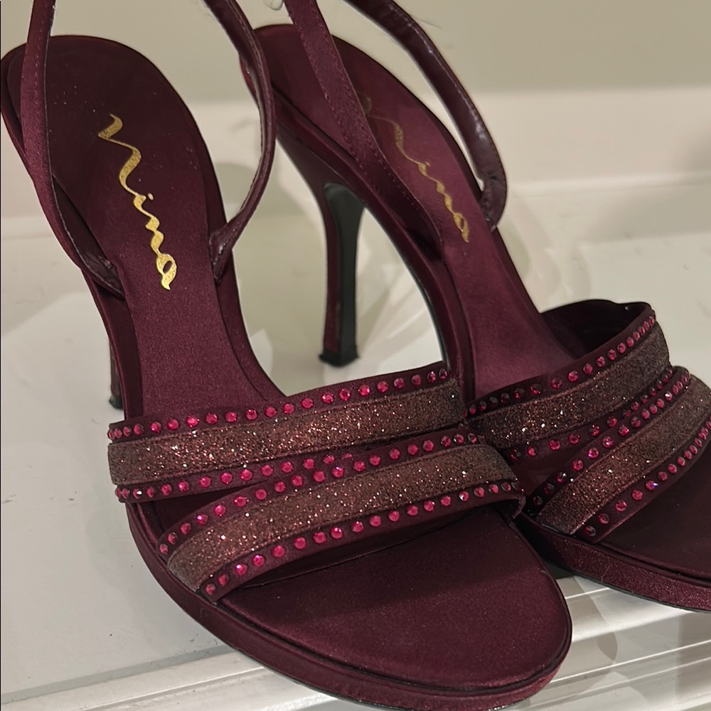 Nina Women's Burgundy Strappy Heels